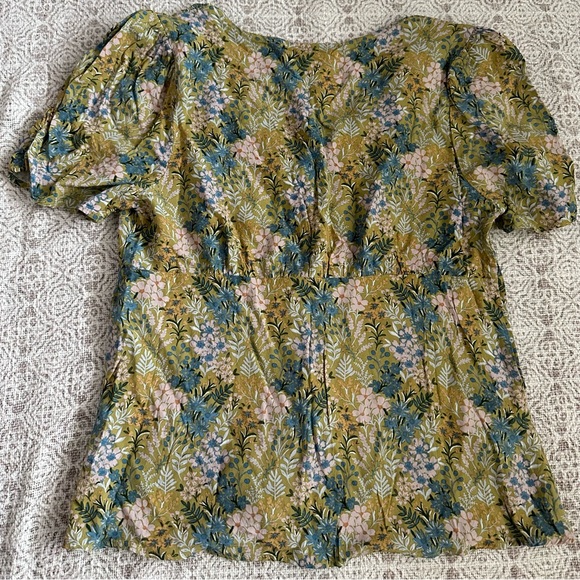 Les Serein Stitch Fix Floral Top - Picture 7 of 7